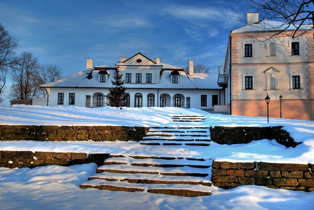 Dwor Kombornia Hotel&Spa Exterior foto