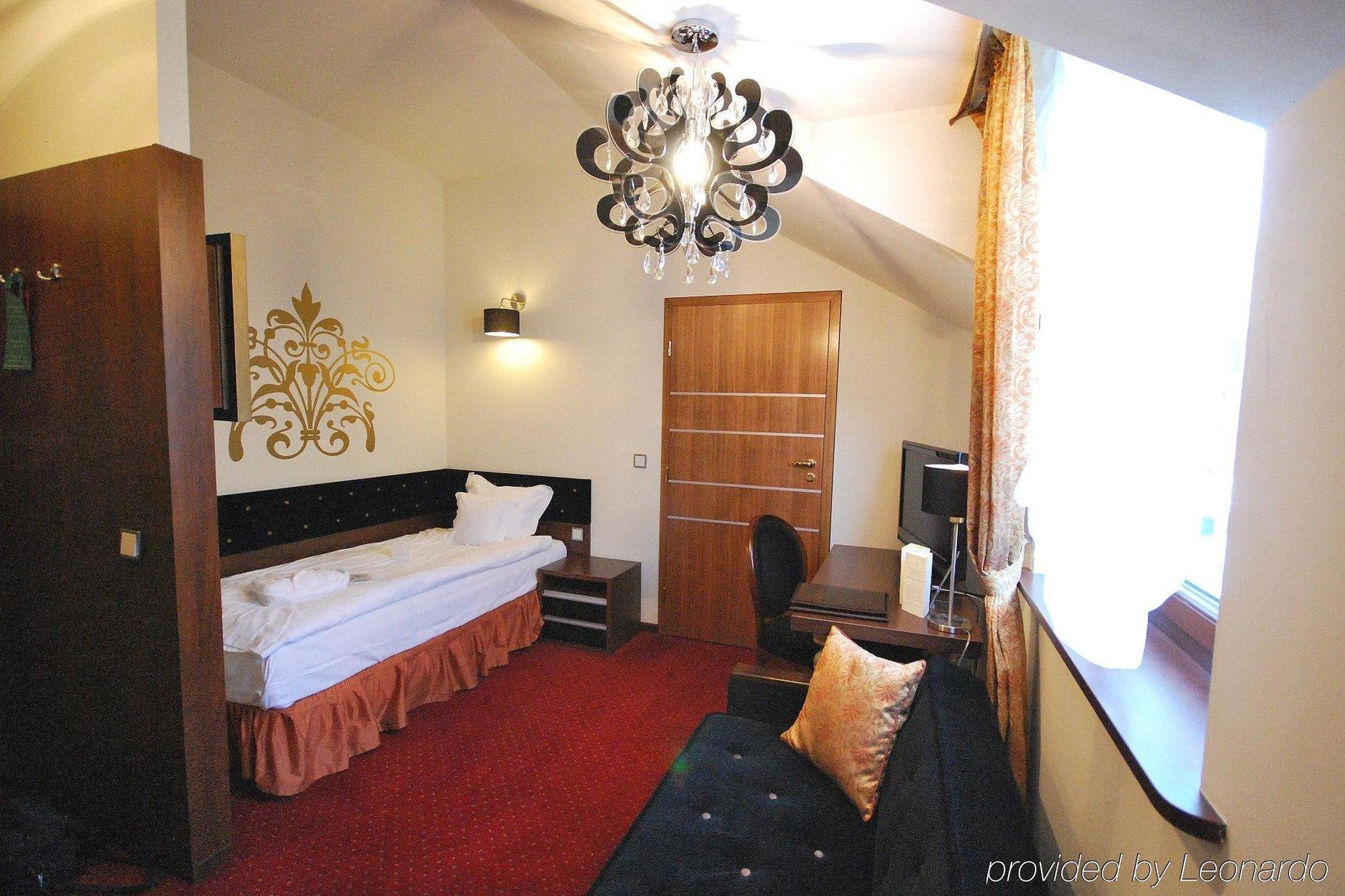 Dwor Kombornia Hotel&Spa Exterior foto