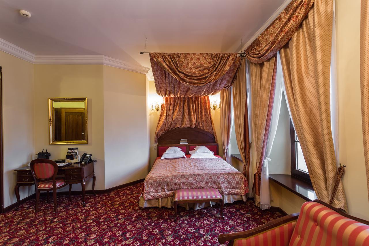 Dwor Kombornia Hotel&Spa Exterior foto